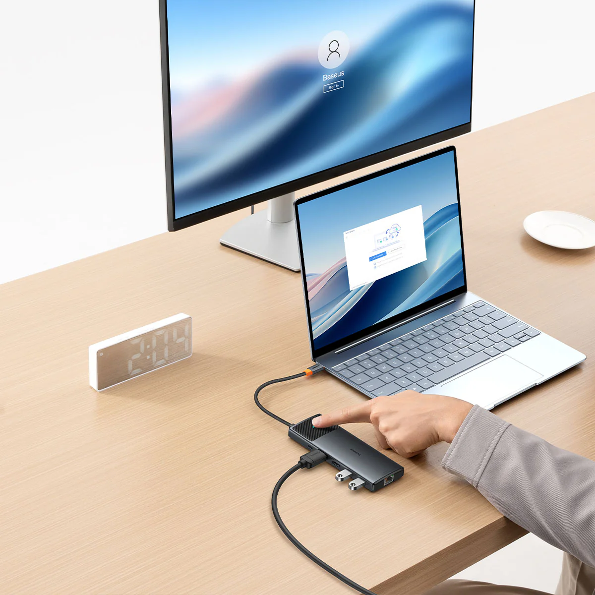 Baseus 10 in 1 Dual Display USB-C Hub - Image 9