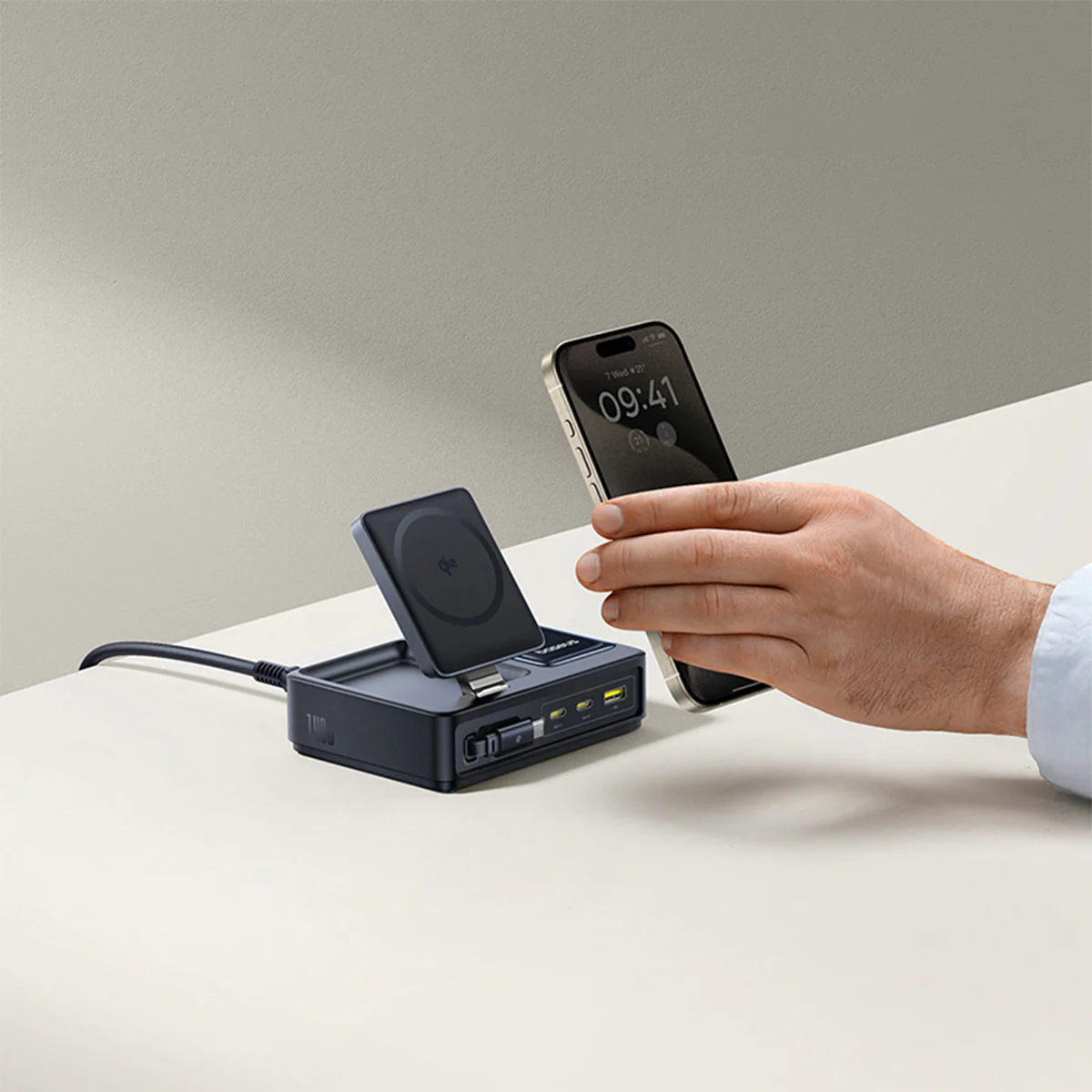 Baseus Nomos 5-in-1 Desktop Charger Qi2 140W - Image 7